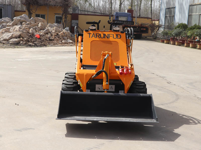 輪胎式小型滑移裝載機